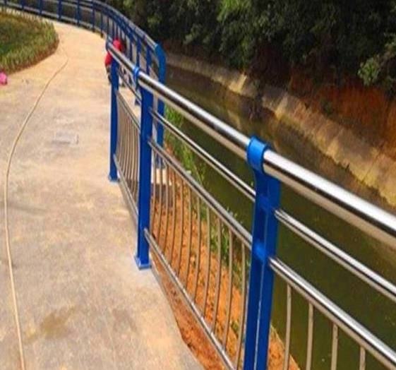 �߿칫·����������ͷ������ߵ�����